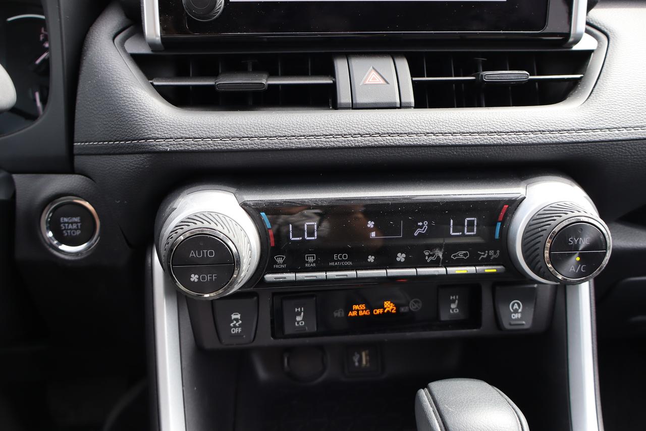2025 Toyota RAV4 XLE AWD Photo