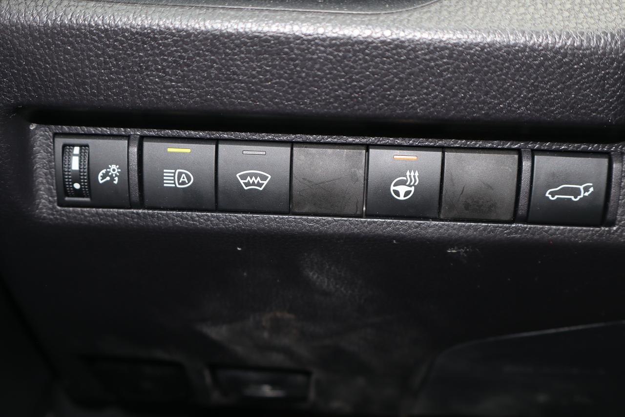 2025 Toyota RAV4 XLE AWD Photo