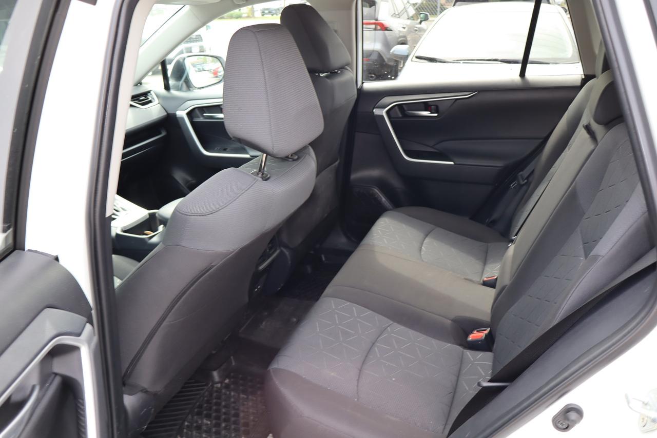 2025 Toyota RAV4 XLE AWD Photo