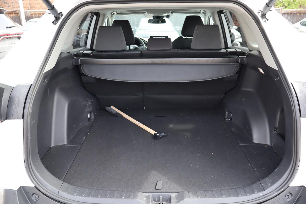 2025 Toyota RAV4 XLE AWD Photo
