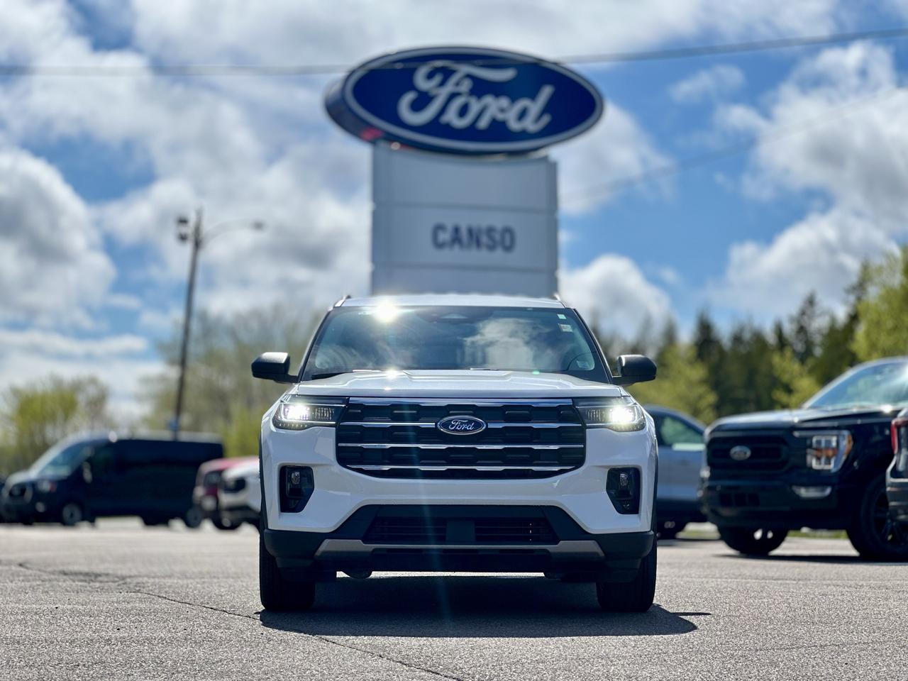 2026 Ford Explorer Active w/200A Pkg 4WD Photo1