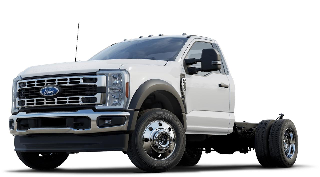 2025 Ford F-550 Super Duty DRW XLT 4WD REG CAB 169" WB 84" CA Photo0