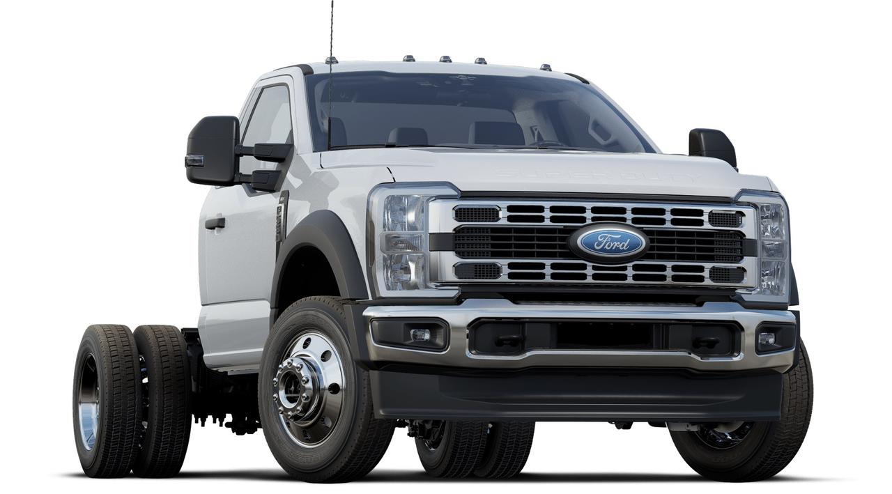 2025 Ford F-550 Super Duty DRW XLT 4WD REG CAB 169" WB 84" CA Photo3