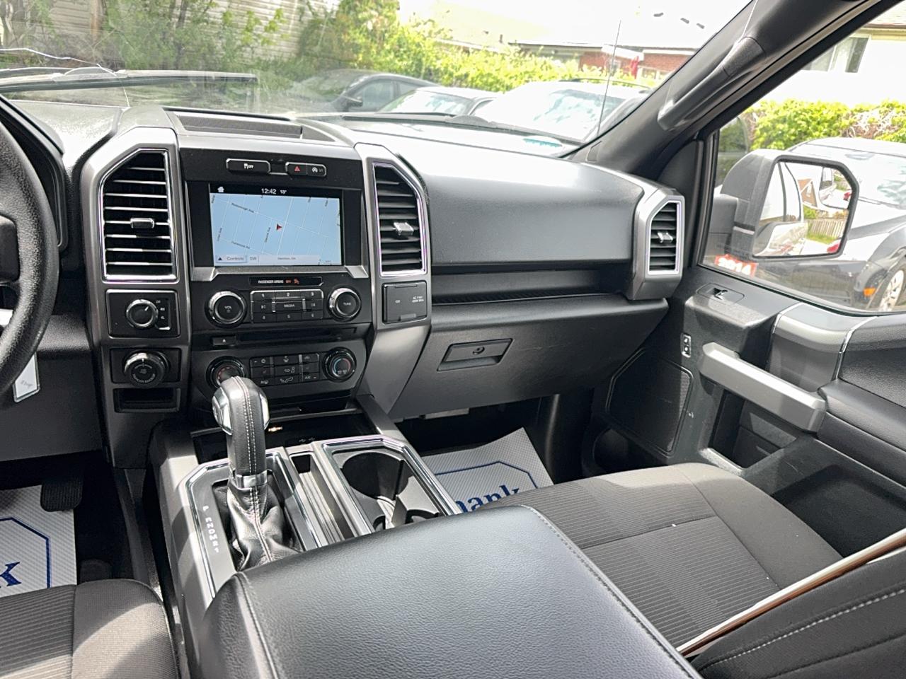 2016 Ford F-150 XLT SPORT Photo