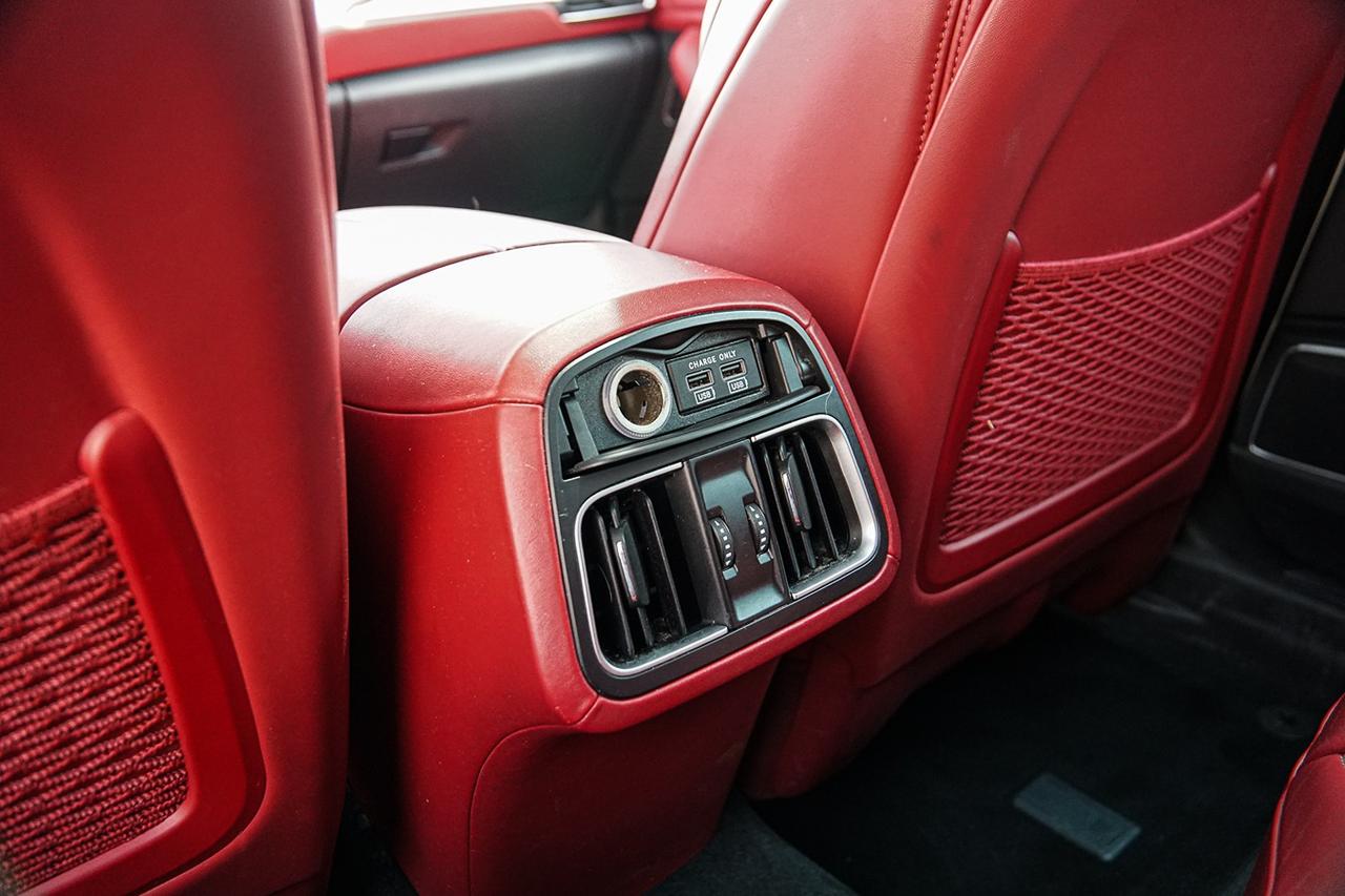2022 Maserati Levante GT AWD | ONE OWNER | BSM | NAVI | WOOD TRIM Photo
