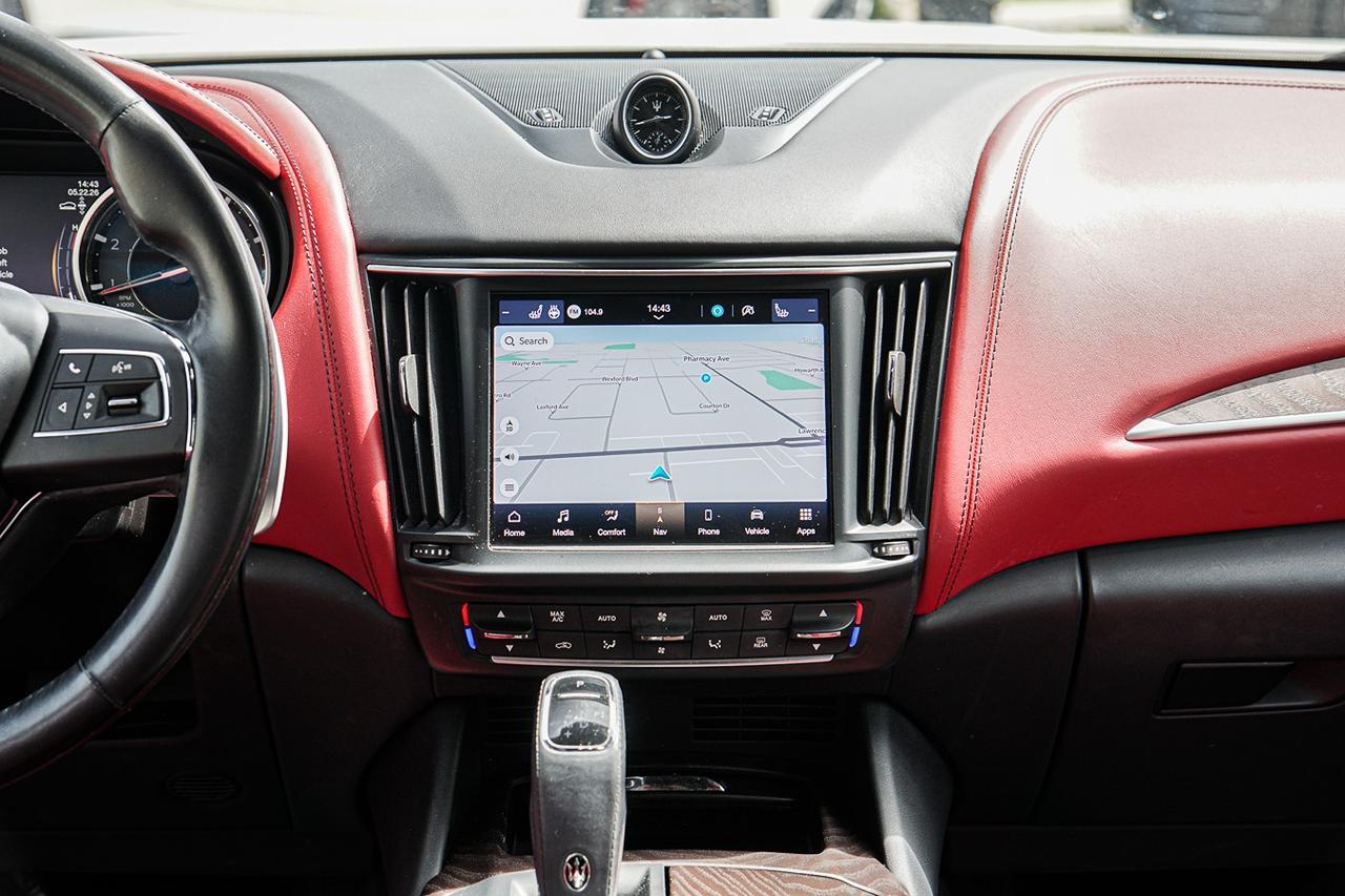 2022 Maserati Levante GT AWD | ONE OWNER | BSM | NAVI | WOOD TRIM Photo