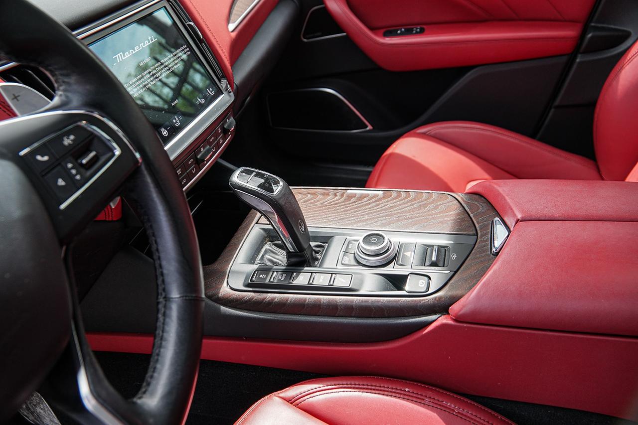 2022 Maserati Levante GT AWD | ONE OWNER | BSM | NAVI | WOOD TRIM Photo