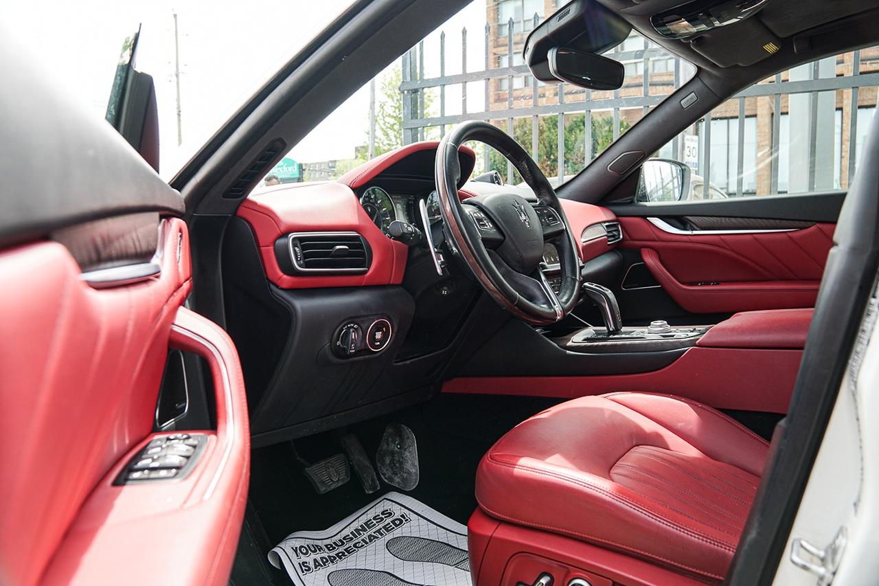 2022 Maserati Levante GT AWD | ONE OWNER | BSM | NAVI | WOOD TRIM Photo