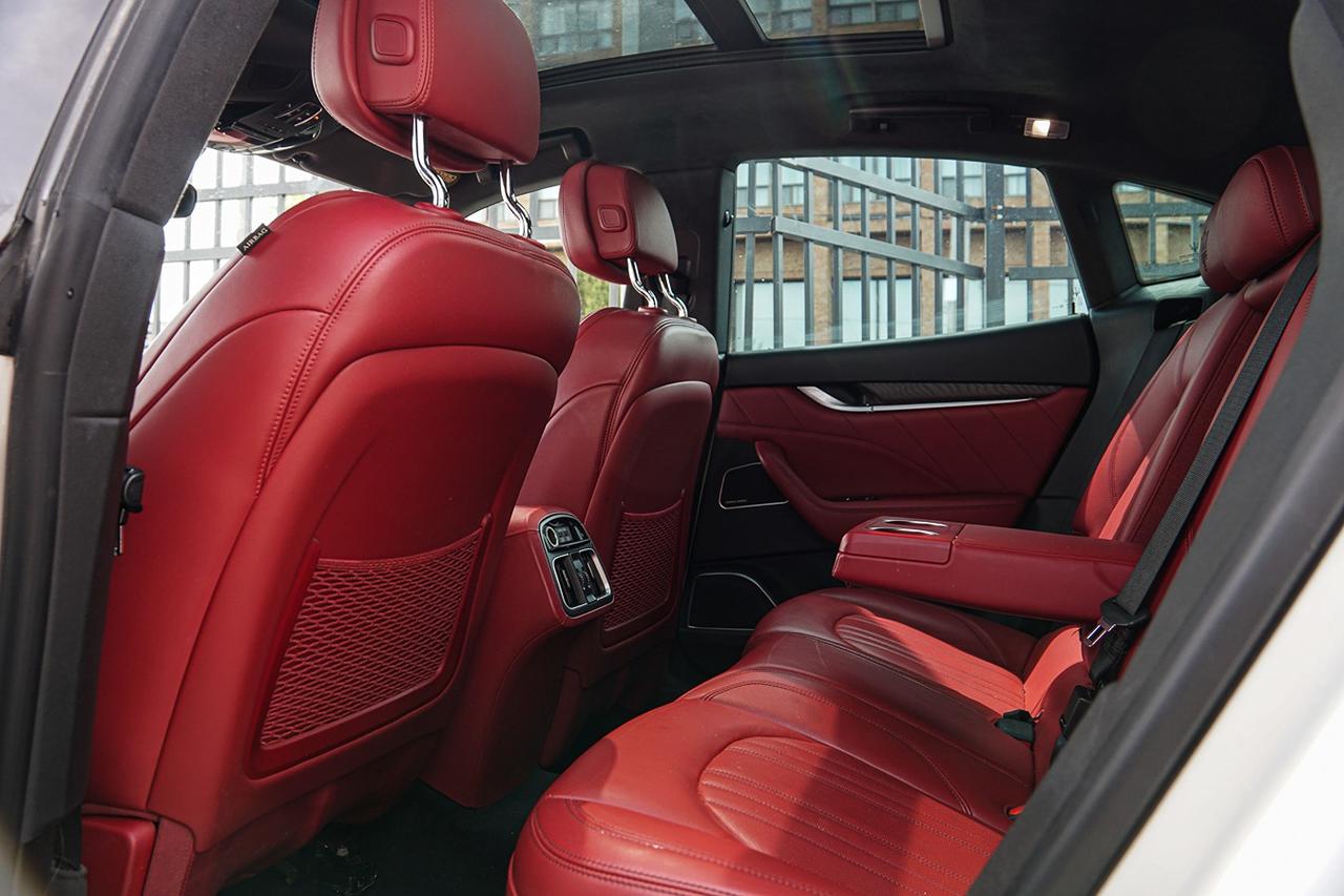2022 Maserati Levante GT AWD | ONE OWNER | BSM | NAVI | WOOD TRIM Photo