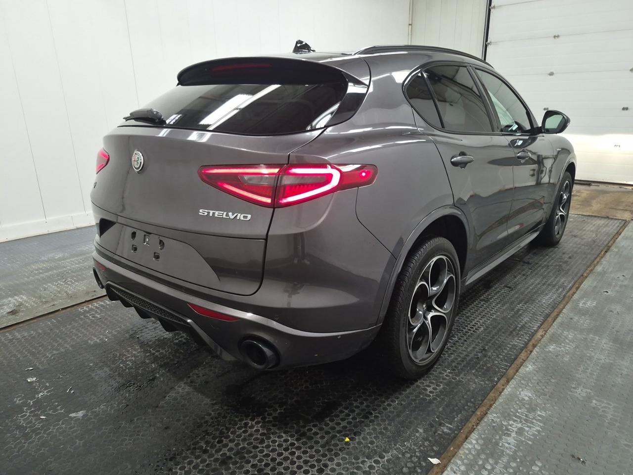 2022 Alfa Romeo Stelvio Veloce AWD | ONE OWNER | NAVI | SUNROOF | RED INT Photo