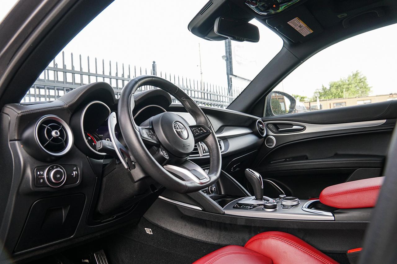 2022 Alfa Romeo Stelvio Veloce AWD | ONE OWNER | NAVI | SUNROOF | RED INT Photo