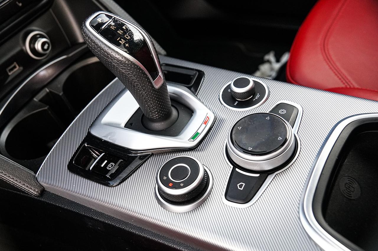 2022 Alfa Romeo Stelvio Veloce AWD | ONE OWNER | NAVI | SUNROOF | RED INT Photo