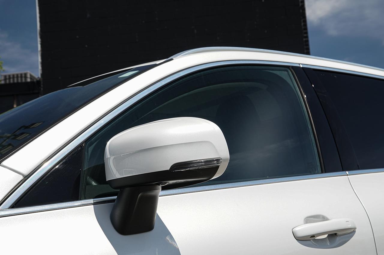 2020 Volvo XC60 Momentum T6 AWD | NO ACCIDENT|PANO | NAVI | CAM | Photo