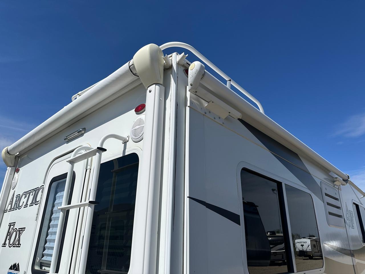 2020 ARCTIC FOX 811 
