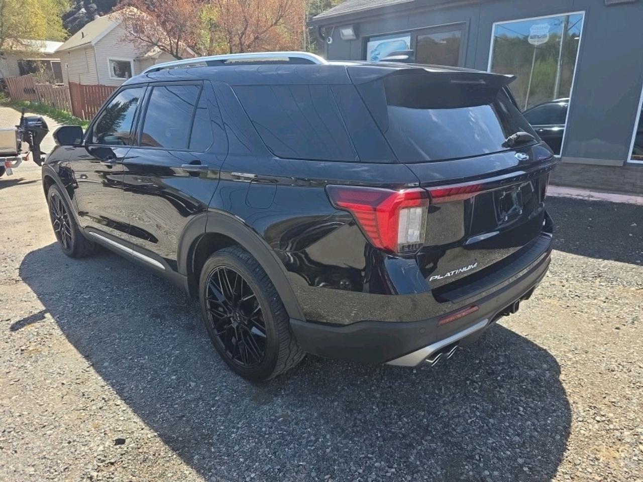 2025 Ford Explorer Platinum ULTIMATE PLATINUM Photo