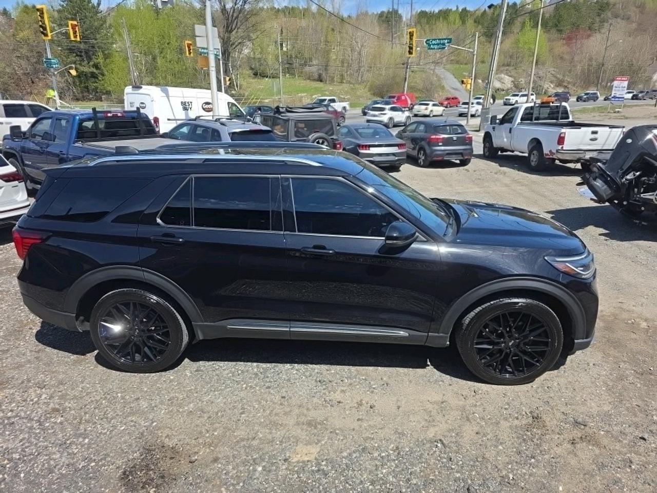 2025 Ford Explorer Platinum ULTIMATE PLATINUM Photo