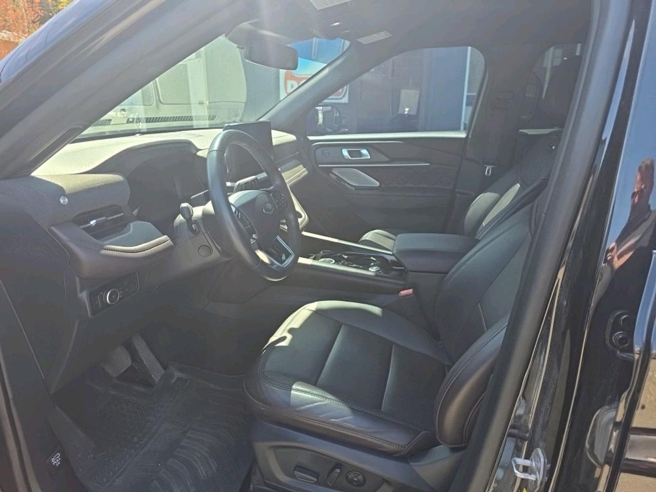 2025 Ford Explorer Platinum ULTIMATE PLATINUM Photo