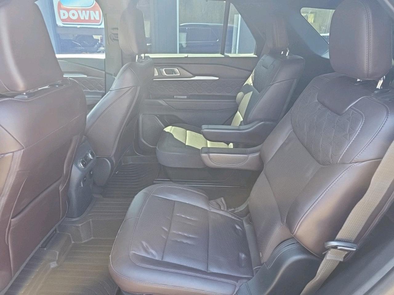 2025 Ford Explorer Platinum ULTIMATE PLATINUM Photo