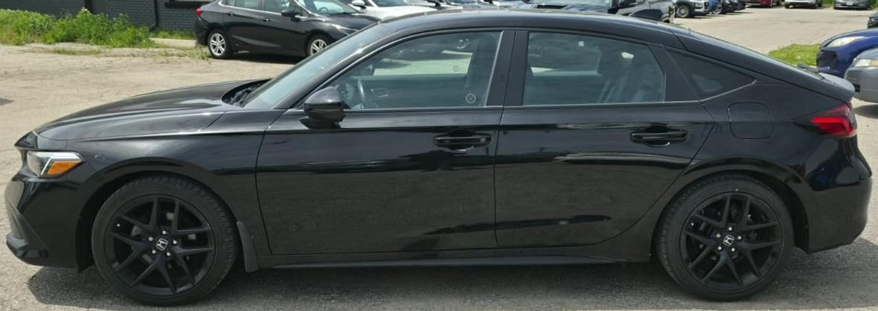 2022 Honda Civic SPORT / NO ACCIDENTS / ONE OWNER / ROOF / MANUAL Photo
