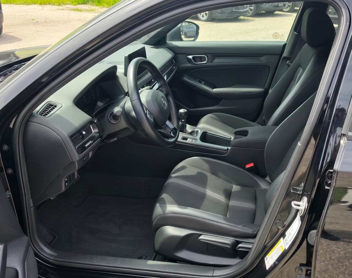 2022 Honda Civic SPORT / NO ACCIDENTS / ONE OWNER / ROOF / MANUAL Photo