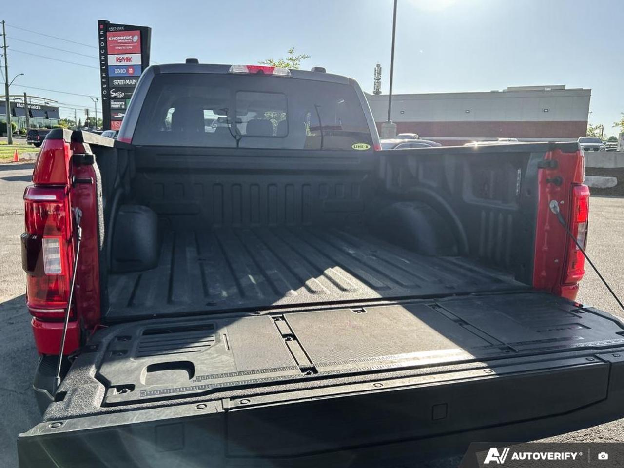 2023 Ford F-150 XLT HERITAGE EDITION | MOONROOF | 1 OWNER | NO ACCIDEN Photo