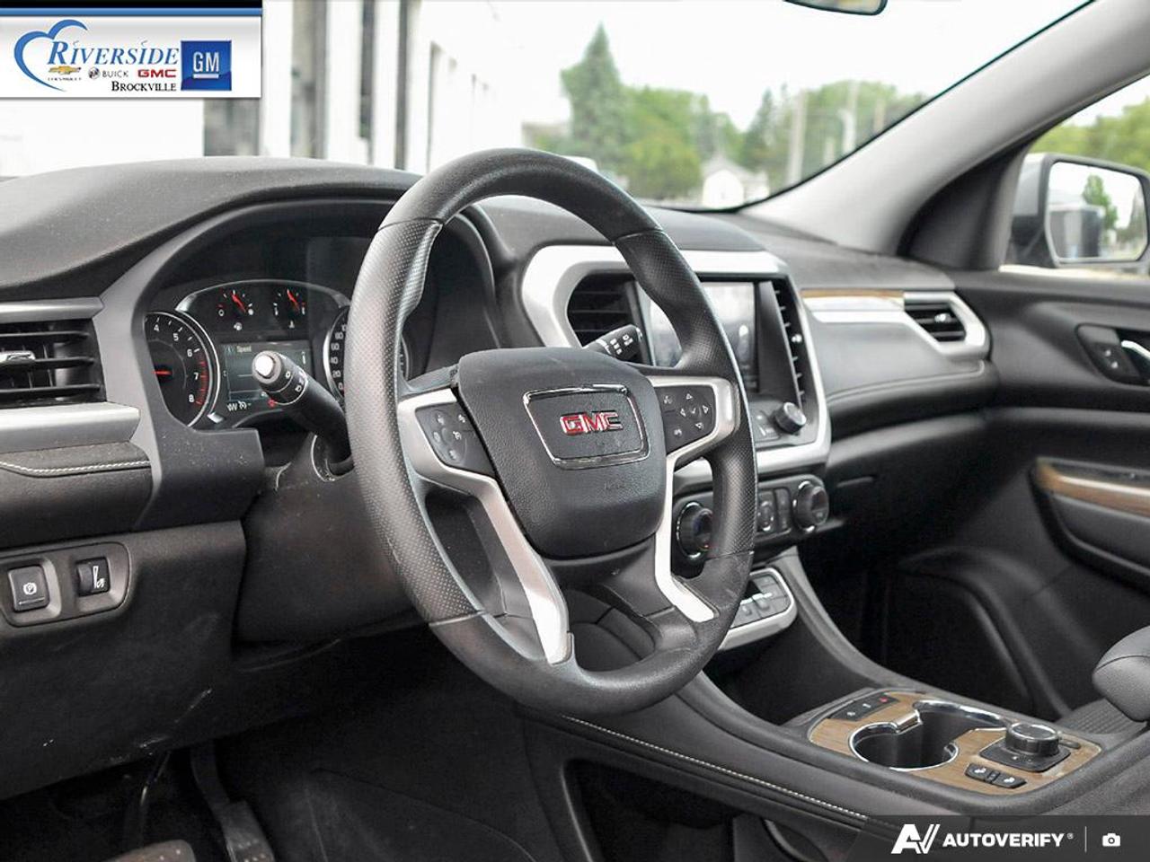 2023 GMC Acadia SLE Photo