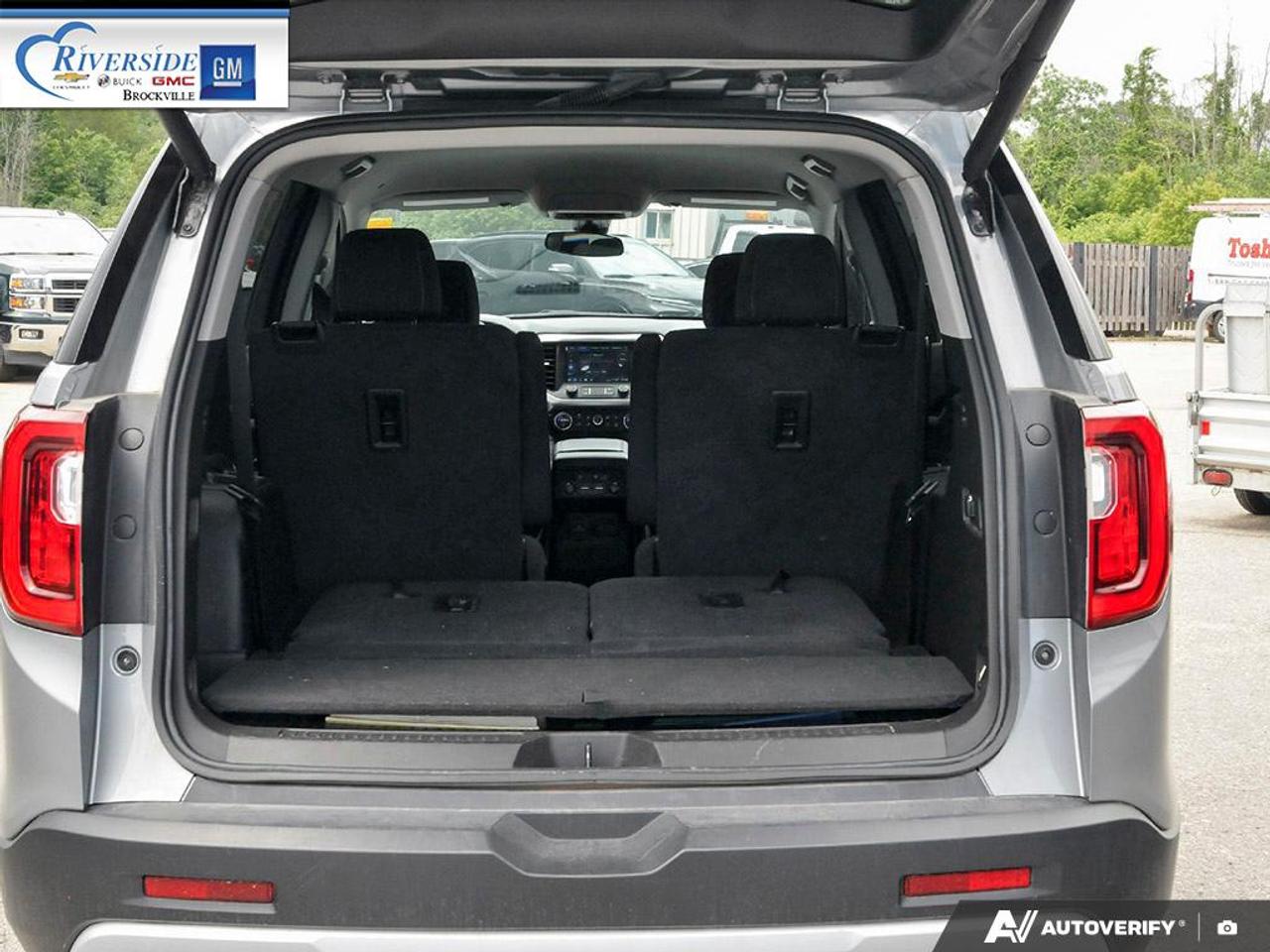 2023 GMC Acadia SLE Photo
