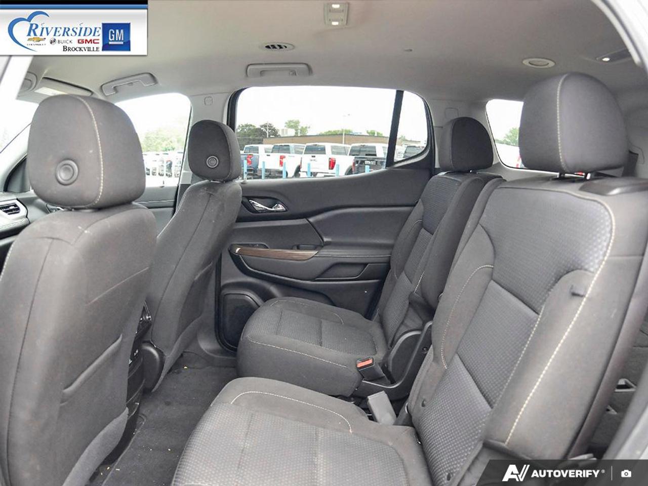 2023 GMC Acadia SLE Photo