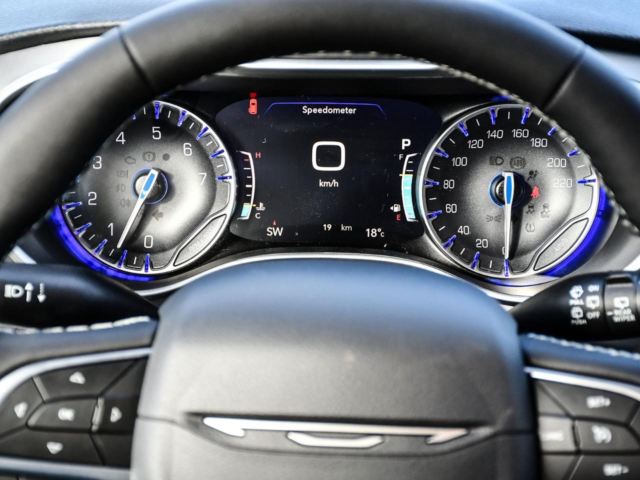 2027 Chrysler Pacifica Select FWD Photo
