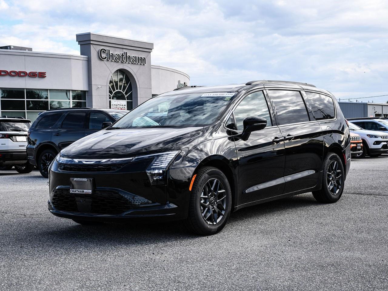 2027 Chrysler Pacifica Select FWD Photo