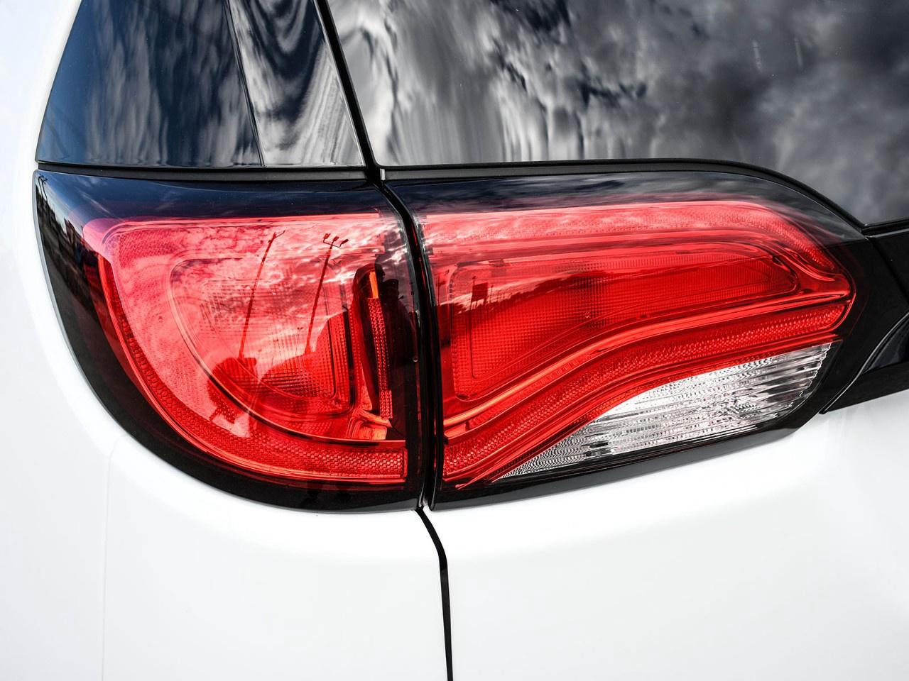 2027 Dodge Grand Caravan SXT 2WD Photo
