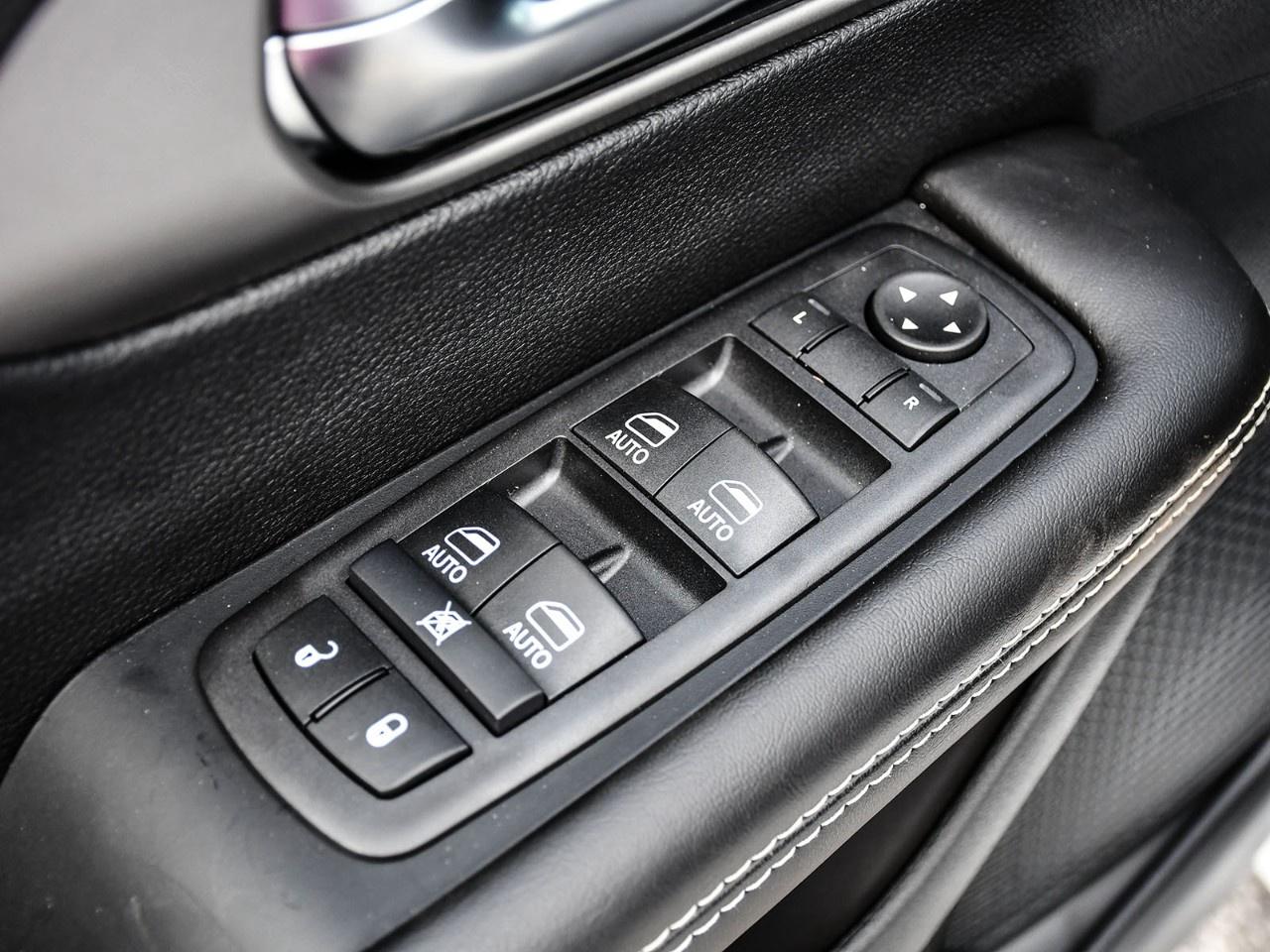 2027 Dodge Grand Caravan SXT 2WD Photo