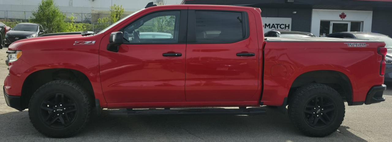 2022 Chevrolet Silverado 1500 LT TRAILBOSS / Z71 / ONE OWNER / LEATHER / ROOF Photo