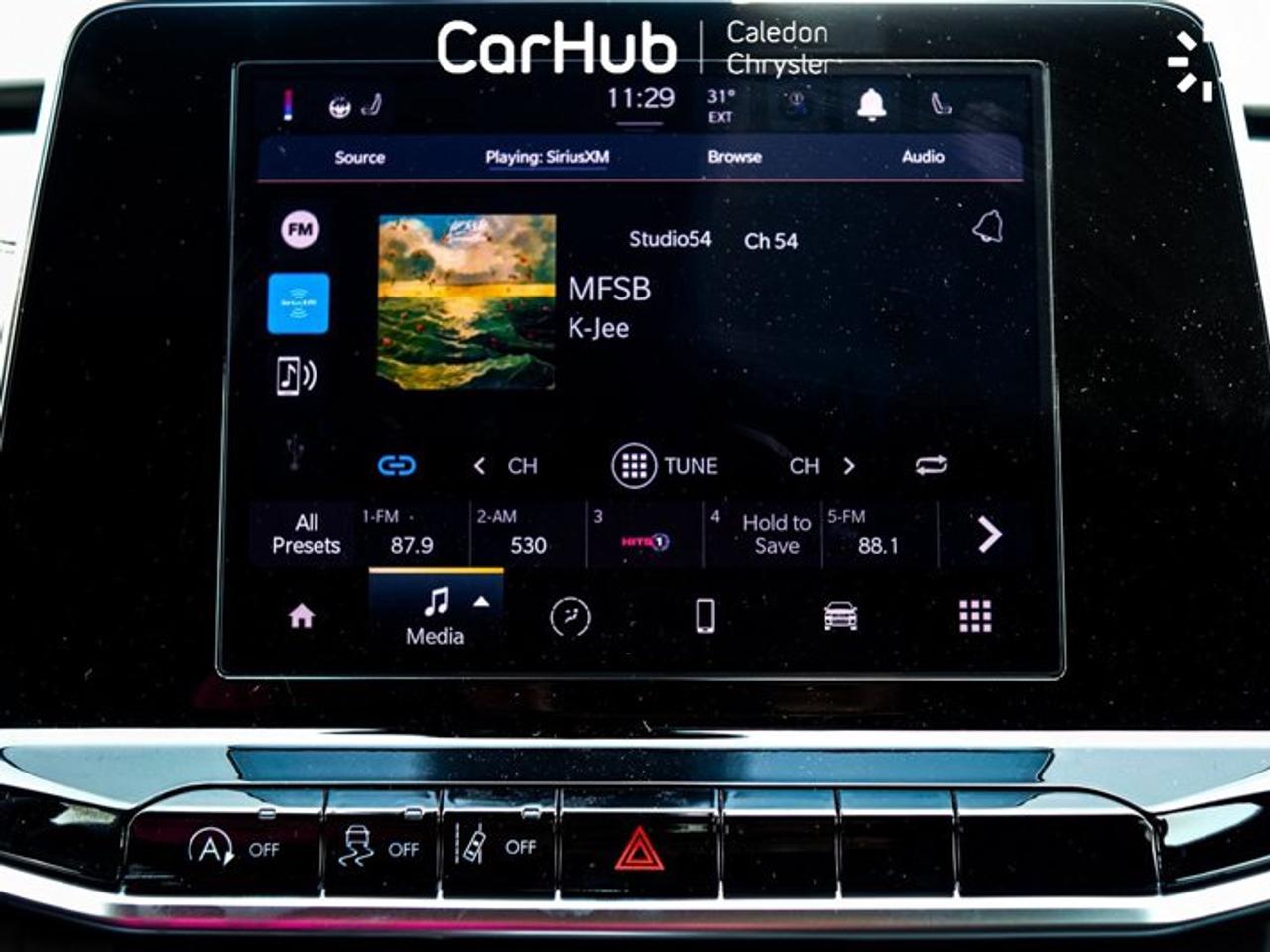 2026 Jeep Compass North 2.0L Turbocharged I-4 | Standard 4x4 | Heated Seats and Steering Wheel Photo4