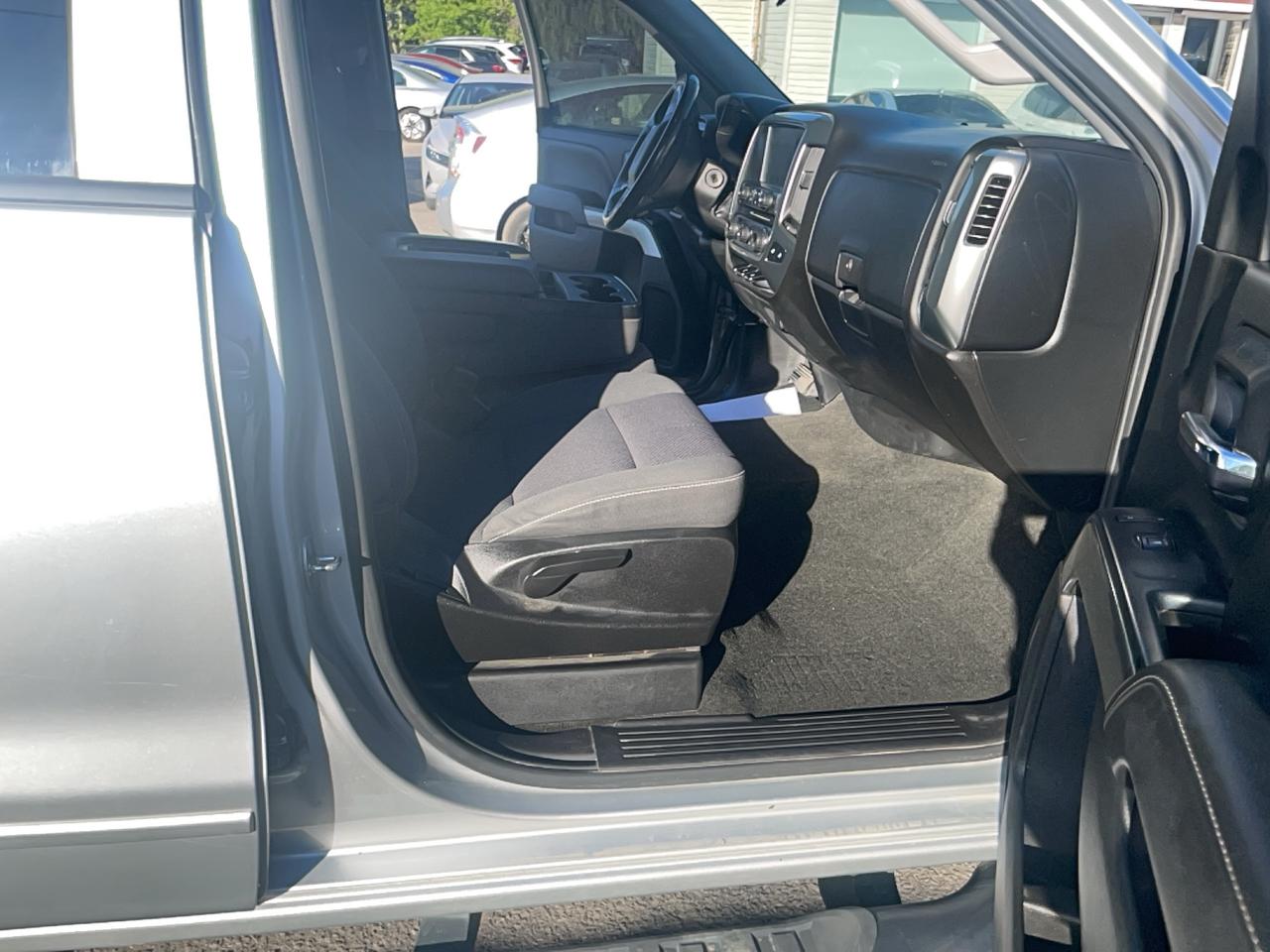 2018 Chevrolet Silverado 1500 LT Photo