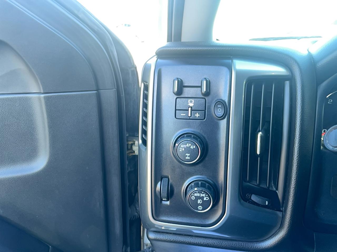 2018 Chevrolet Silverado 1500 LT Photo