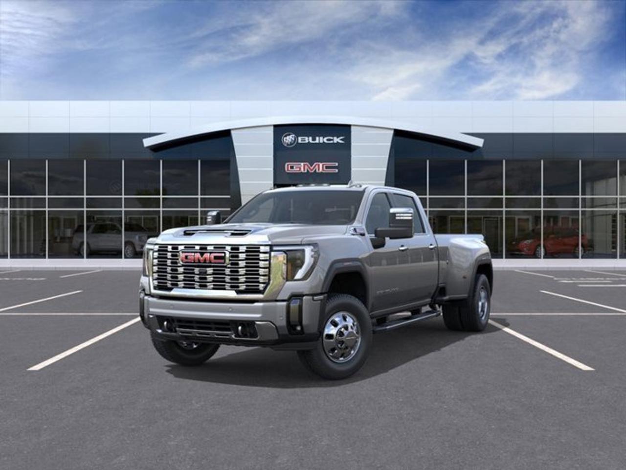 4WD Crew Cab 172 Denali, 10-Speed Automatic, Turbocharged Diesel V8 6.6L/