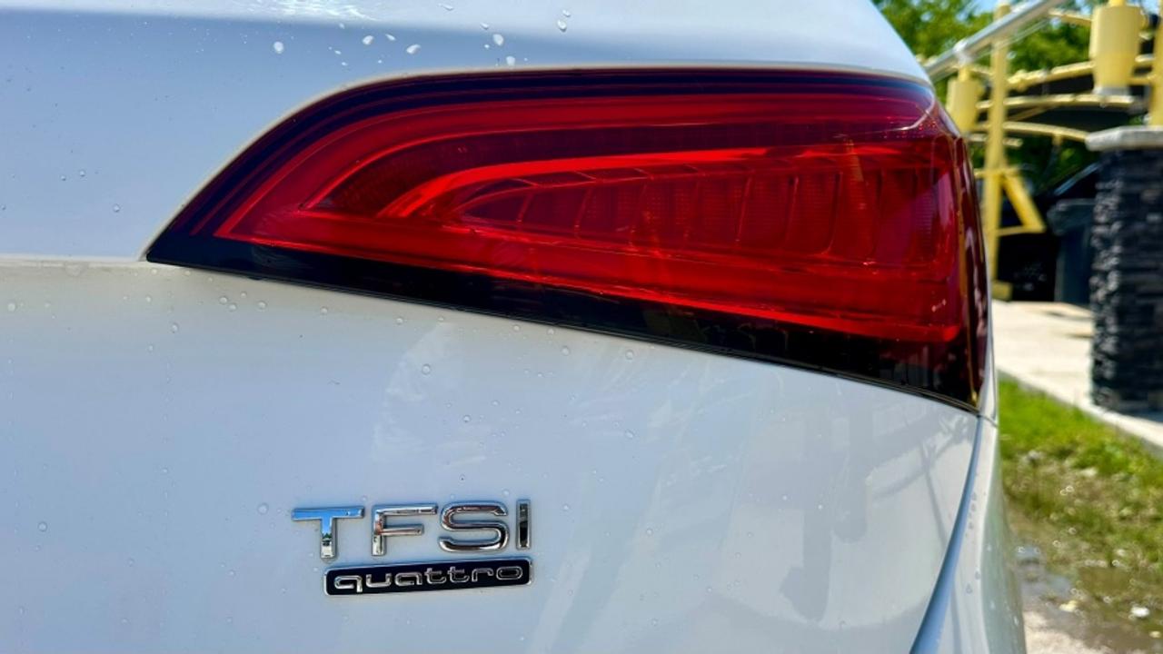 2017 Audi Q5 * TECHNIK * AWD * 2.0T QUATTRO TECHNIK Photo