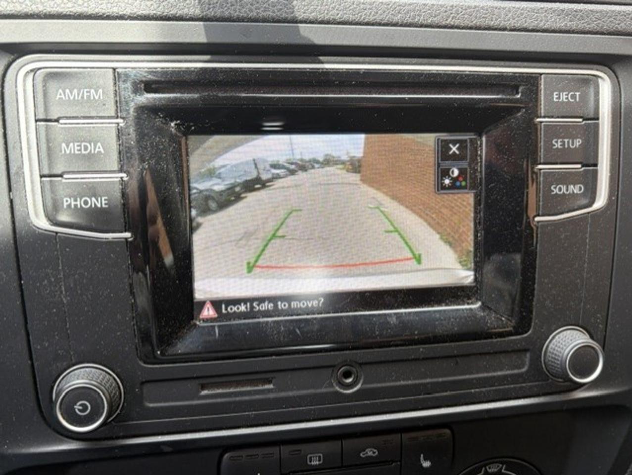 2016 Volkswagen Jetta 4dr 1.4 TSI Auto Trendline Photo