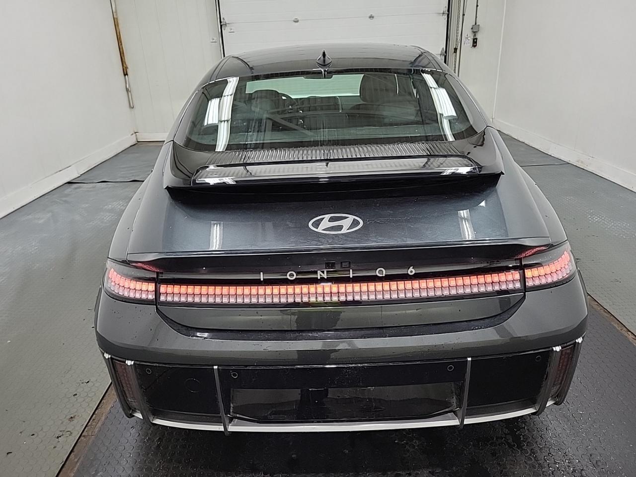 2024 Hyundai IONIQ 6 PREFERRED AWD Long Range - NO ACCIDENT !!! Photo