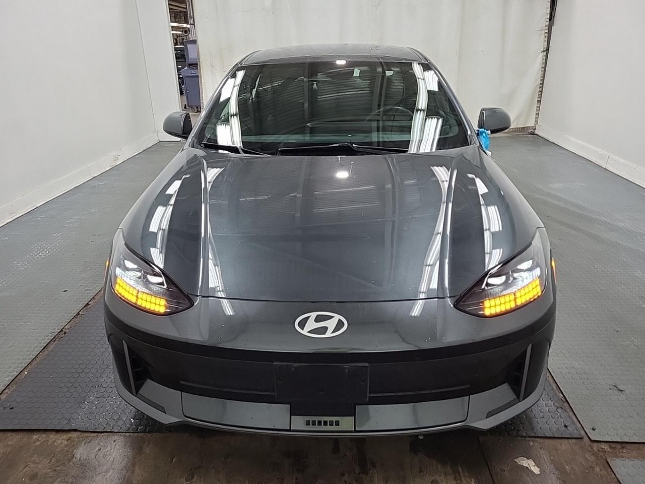 2024 Hyundai IONIQ 6 PREFERRED AWD Long Range - NO ACCIDENT !!! Photo