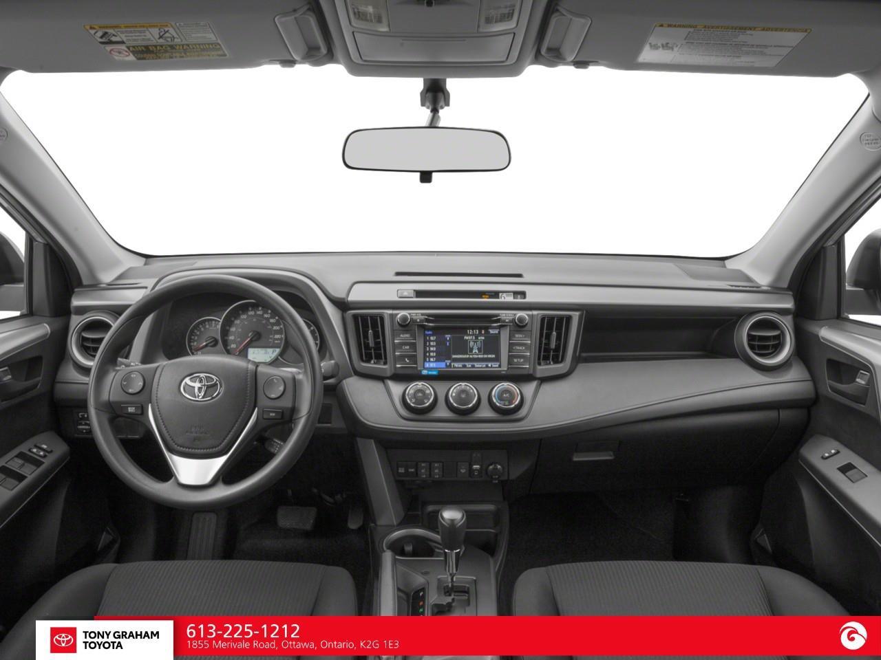 2018 Toyota RAV4 LE Photo4