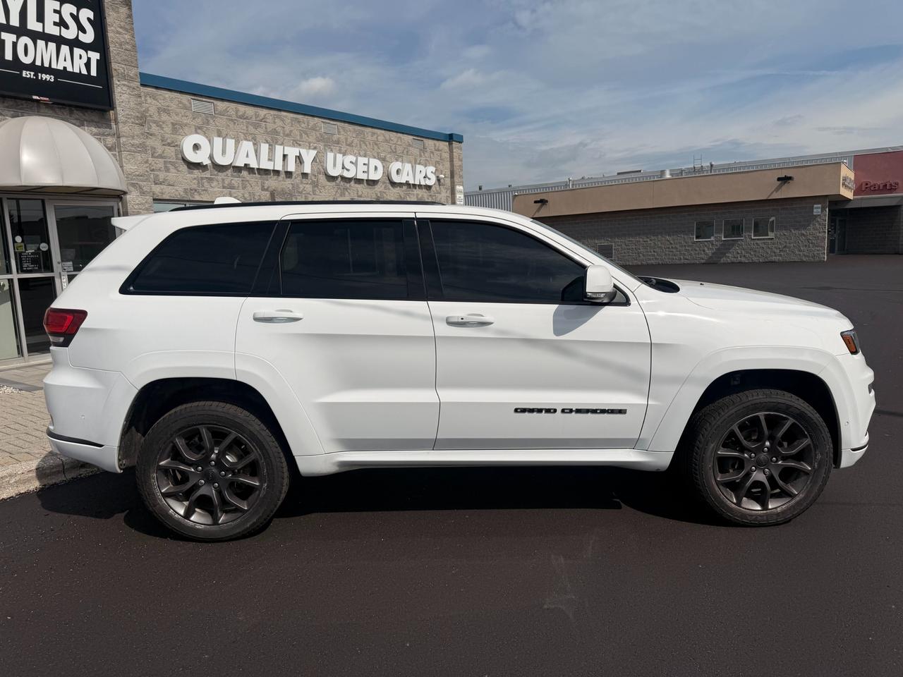 2020 Jeep Grand Cherokee Overland Photo