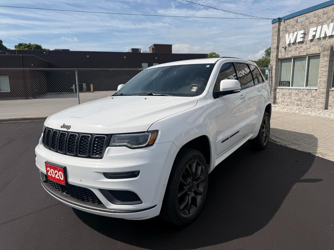 2020 Jeep Grand Cherokee Overland Photo