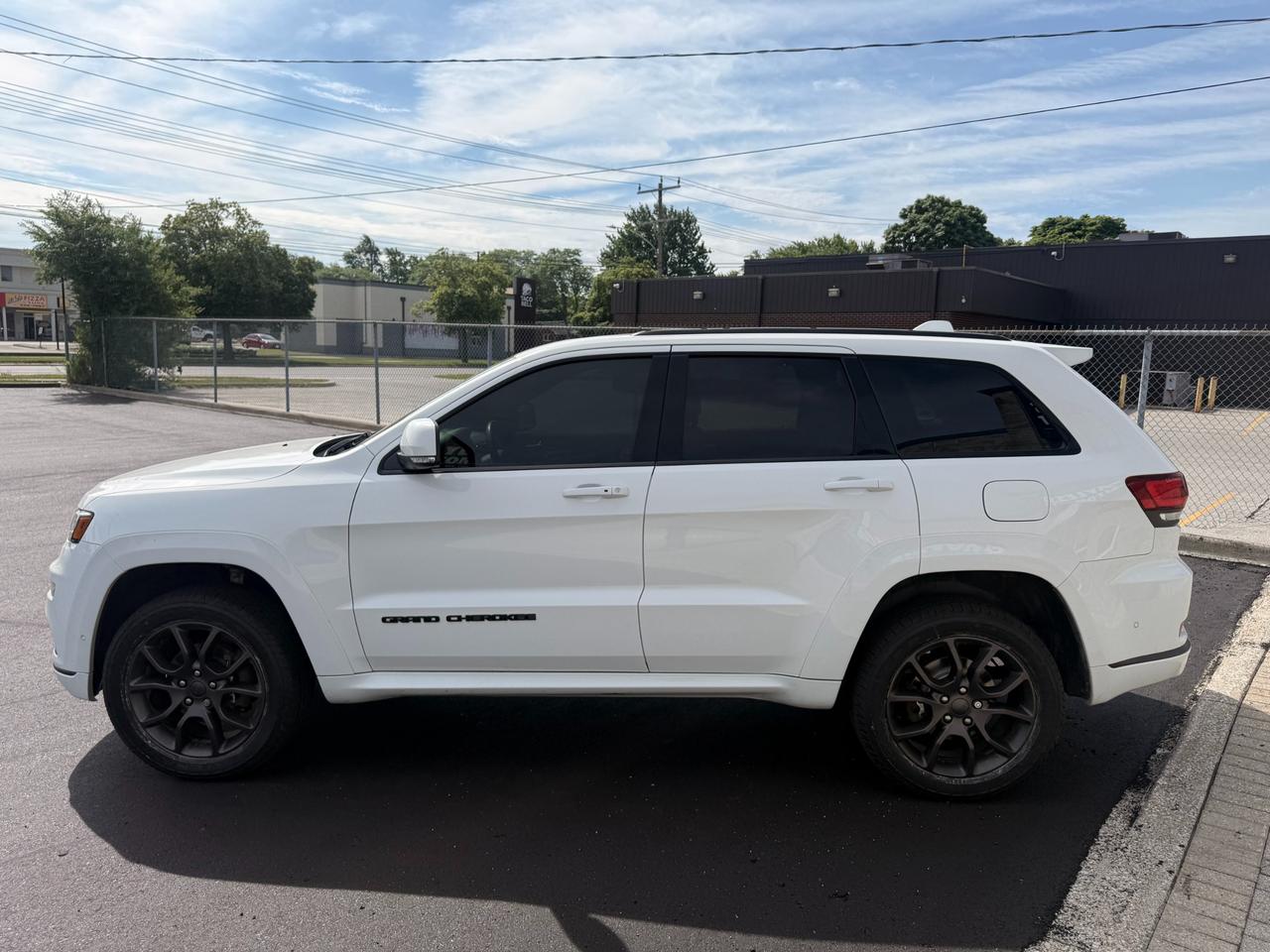 2020 Jeep Grand Cherokee Overland Photo