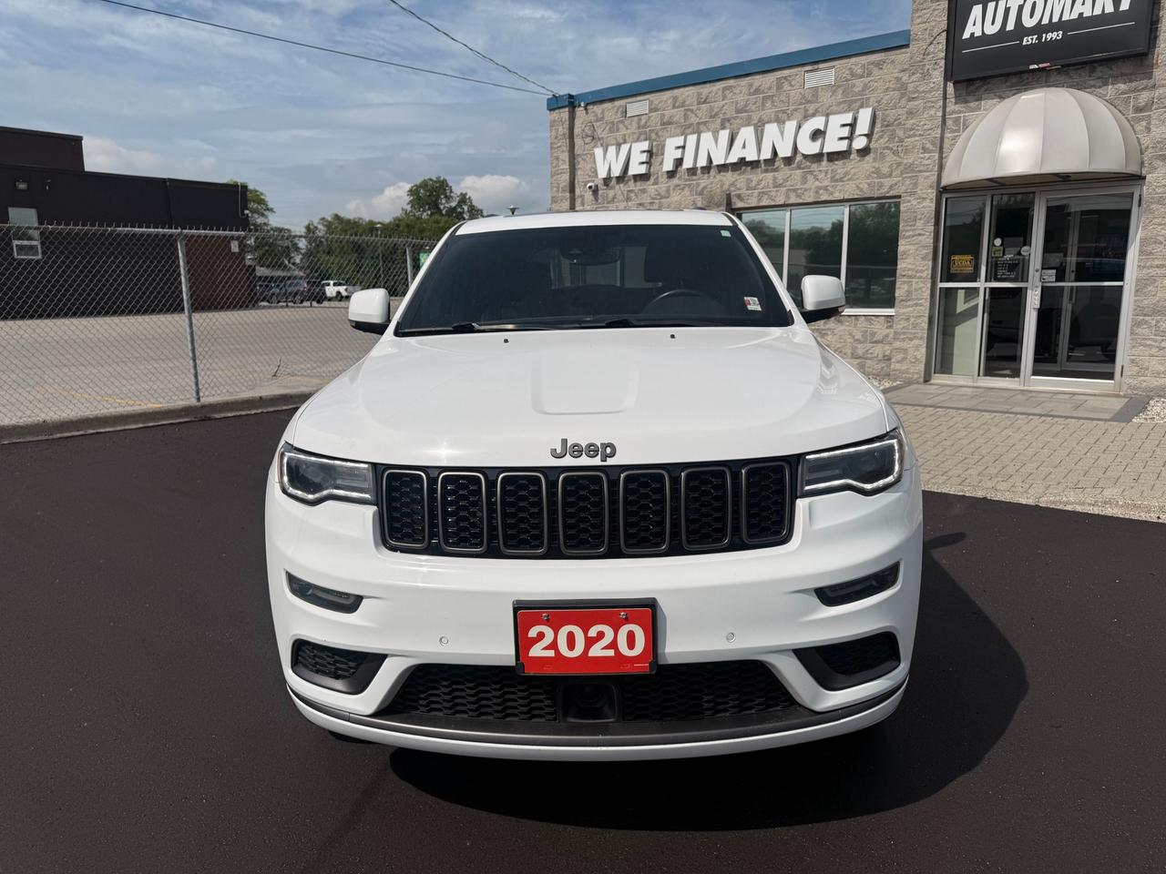 2020 Jeep Grand Cherokee Overland Photo