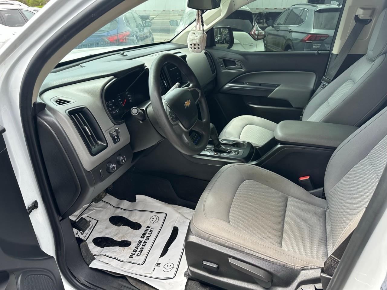 2022 Chevrolet Colorado WT Photo