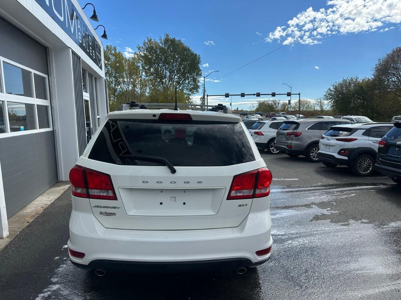 2015 Dodge Journey SXT Photo4