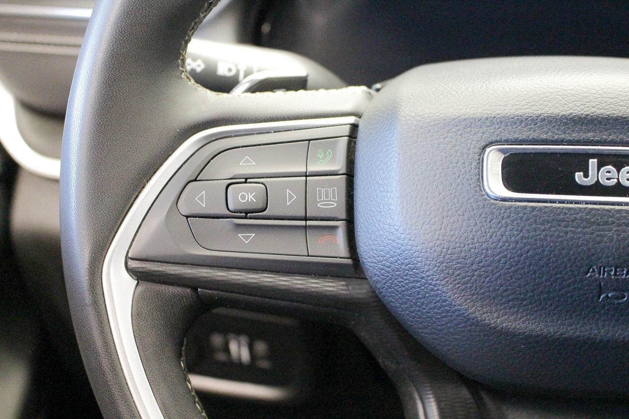 2023 Jeep Grand Cherokee L Laredo HEATED SEATS/STEERING WHEEL - APPLE CARPLAY AND ANDROID AUTO - CLOTH UPHOLSTERY Photo