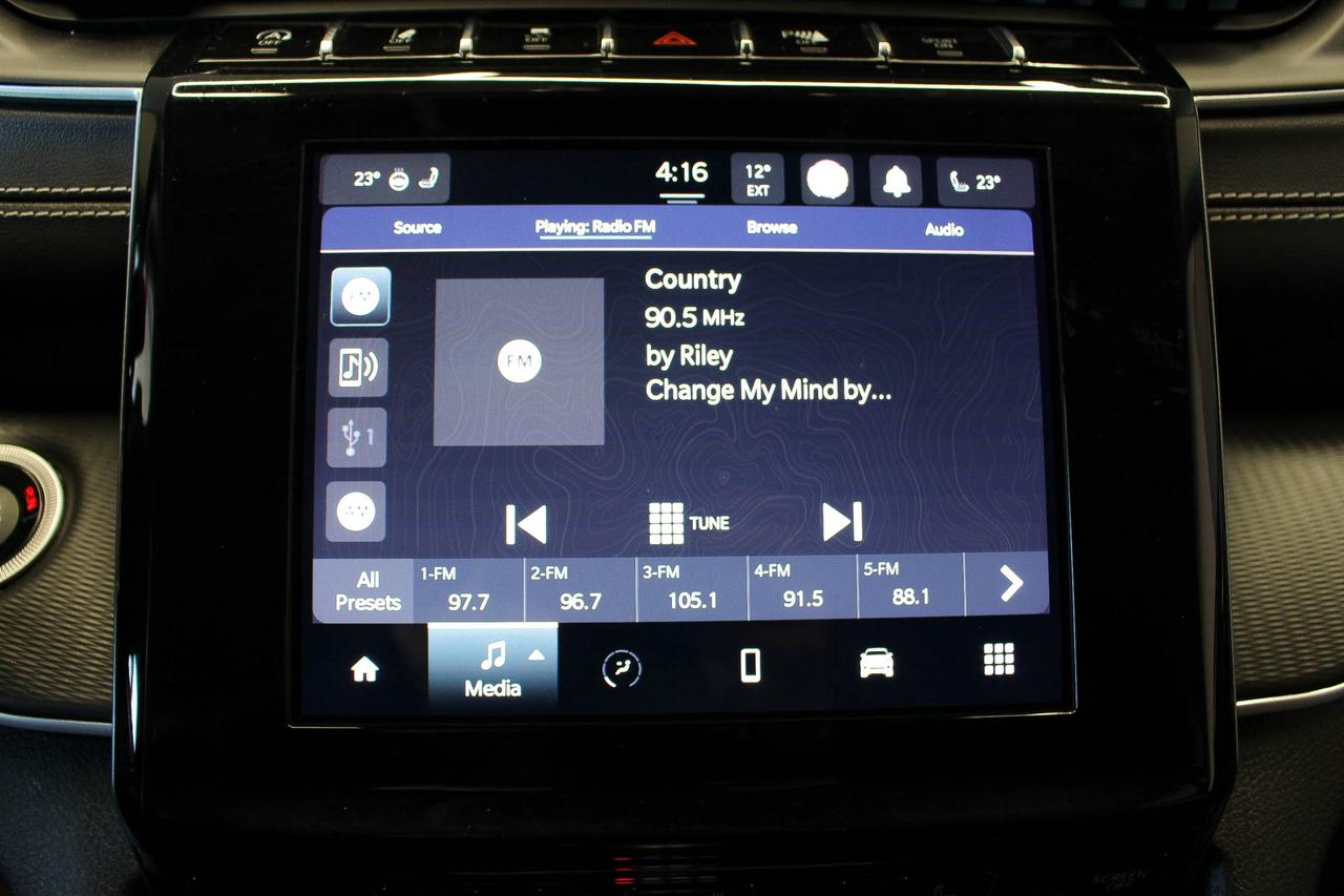 2023 Jeep Grand Cherokee L Laredo HEATED SEATS/STEERING WHEEL - APPLE CARPLAY AND ANDROID AUTO - CLOTH UPHOLSTERY Photo
